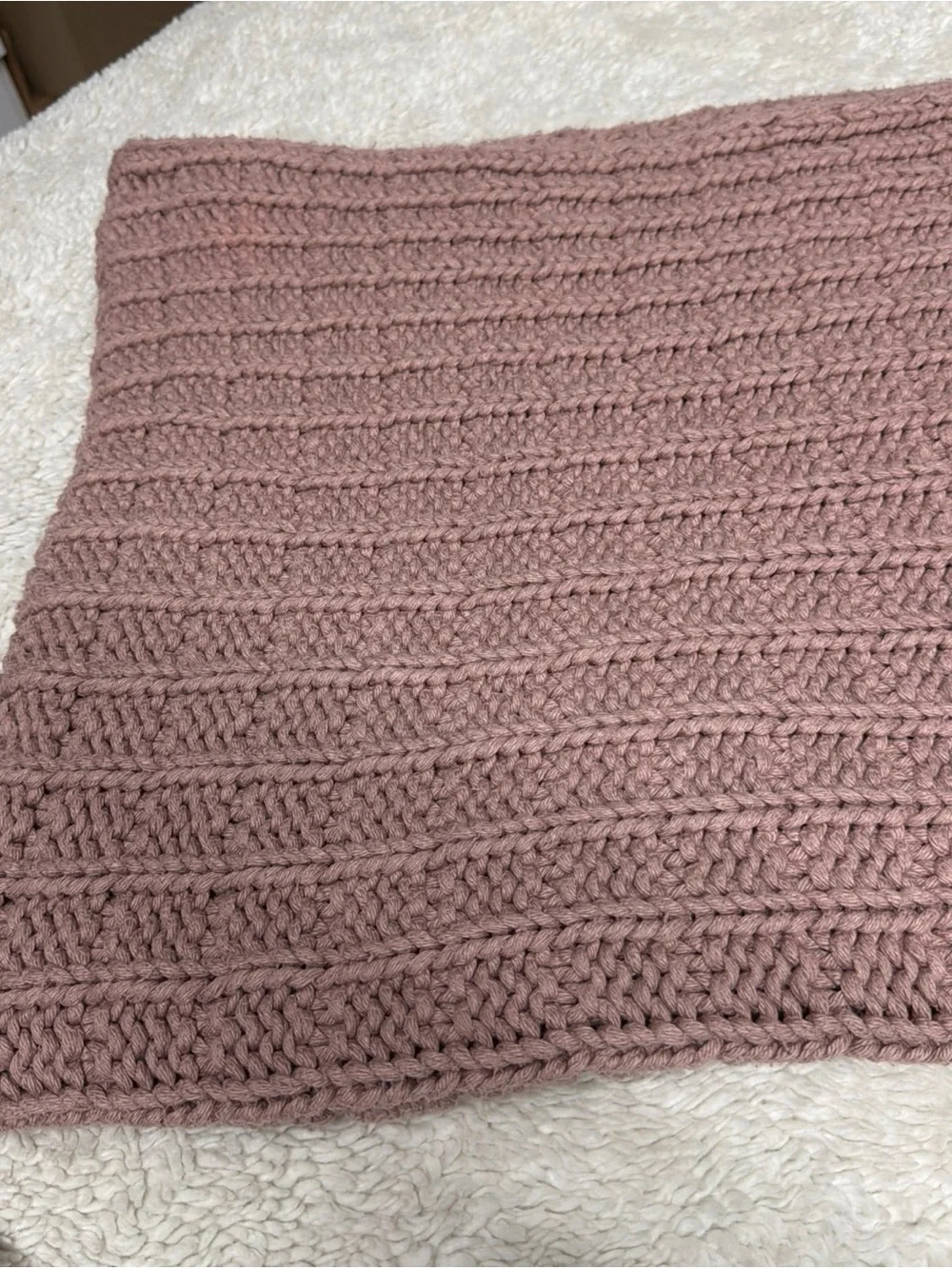 Fieldcrest luxury 100% Cotton handmade 50”x60” Mauve Knit Throw Blanket